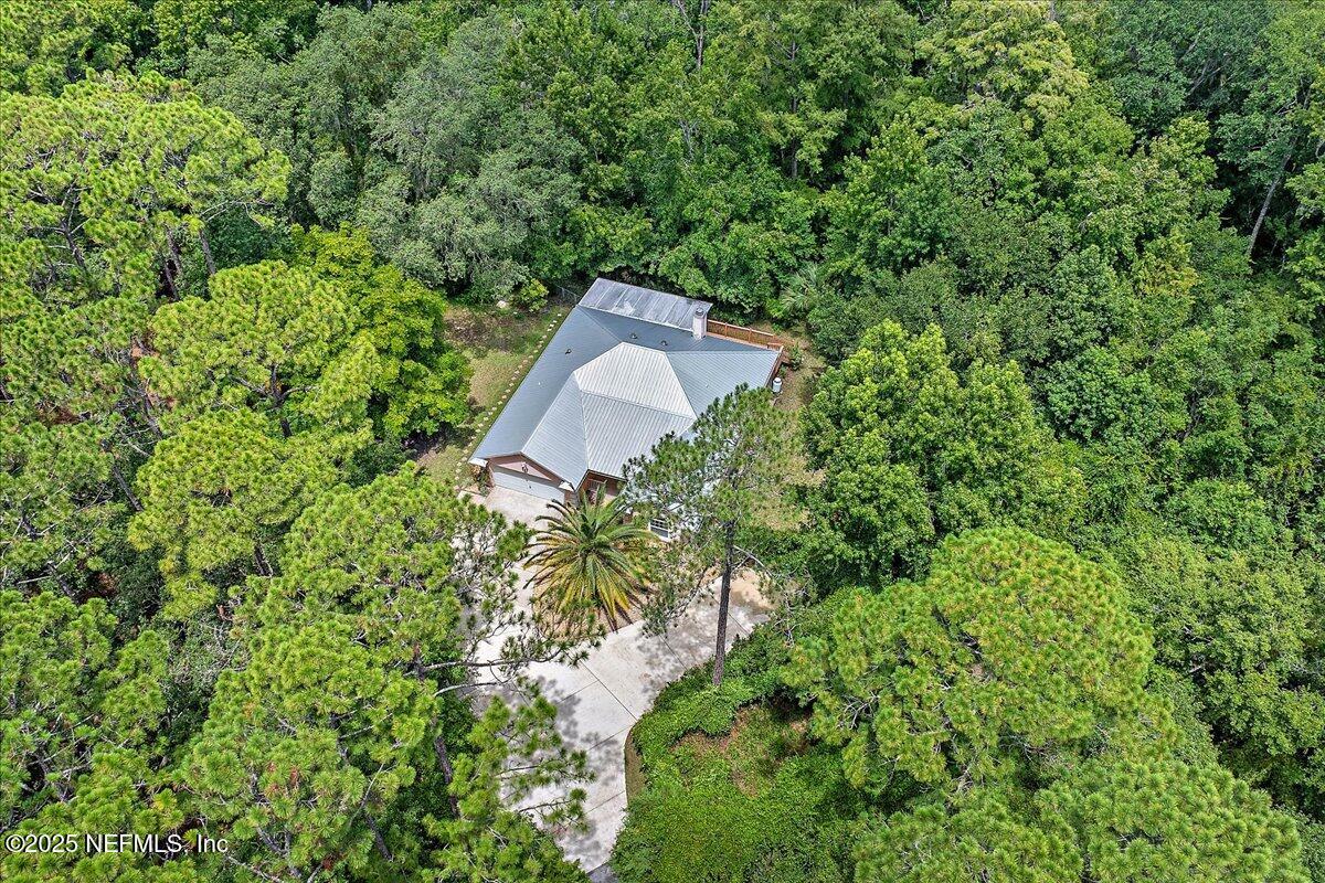 Property Photo: 3705 Winterhawk Court FL 32086