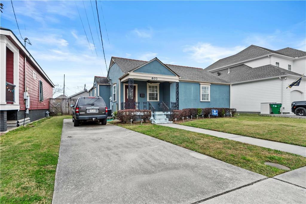 Property Photo: 603 E Manley Avenue LA 70001