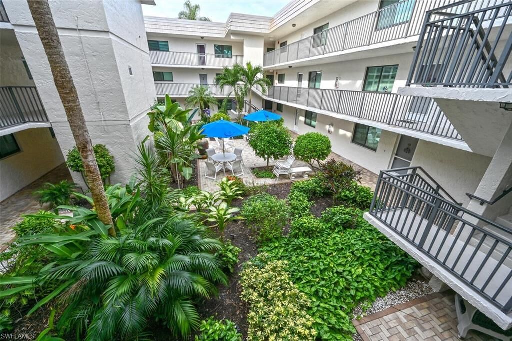 Property Photo: 788 Park Shore Dr C25 FL 34103