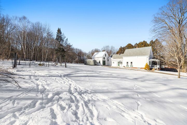 Property Photo:  205 Pleasant Street  NH 03235 