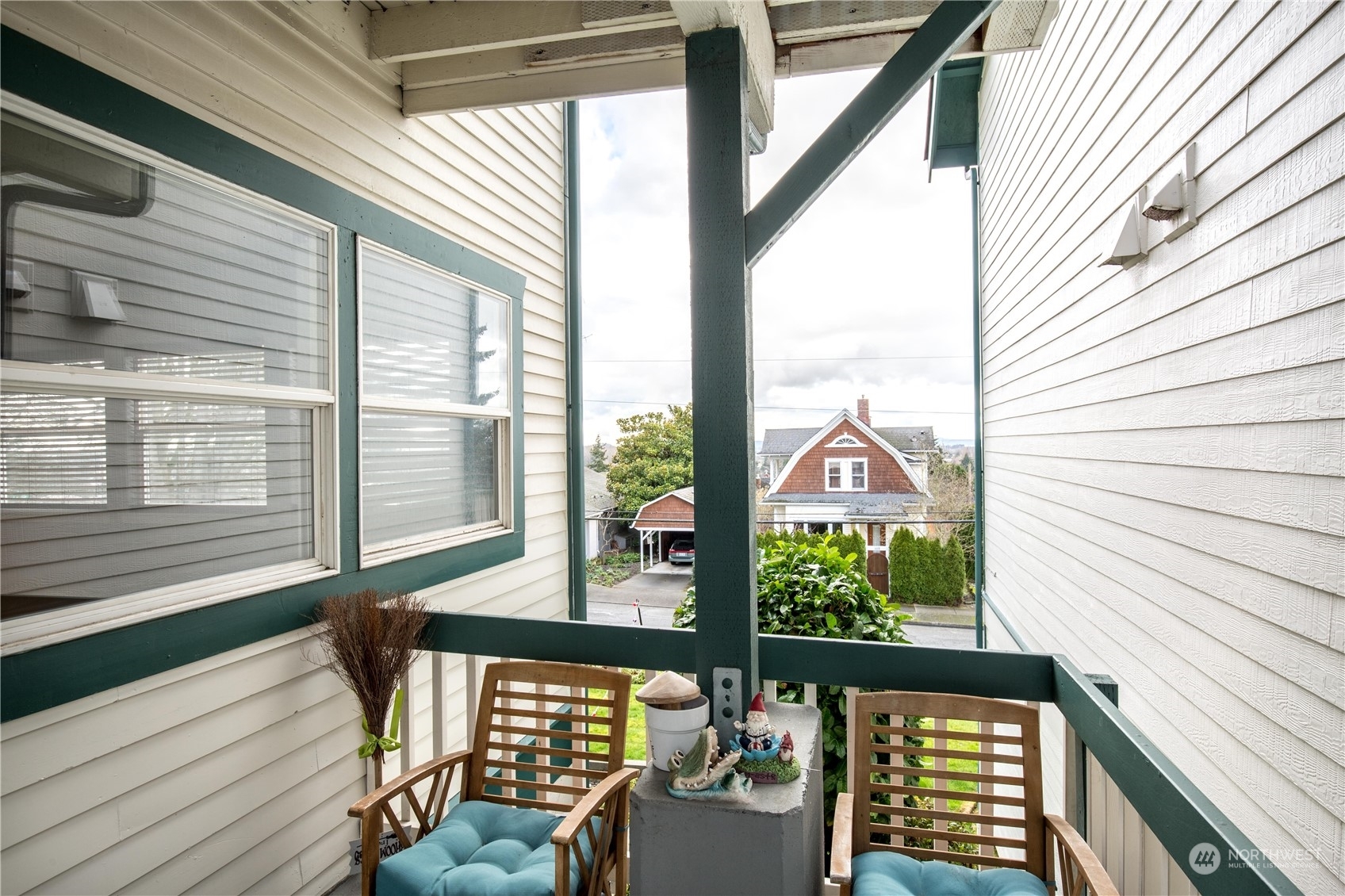 Property Photo:  307 E Division C  WA 98274 