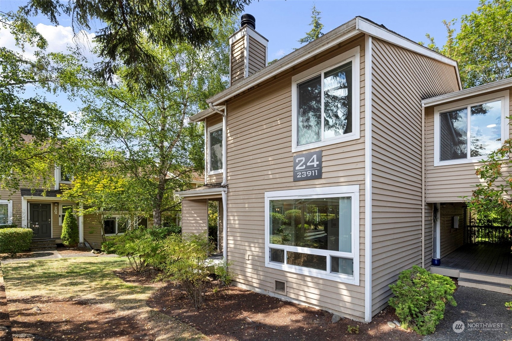 Property Photo: 23911 12th Place S 2405 WA 98198