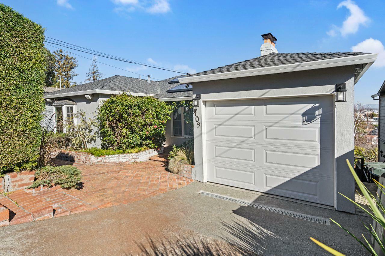 Property Photo:  409 Sycamore Street  CA 94070 