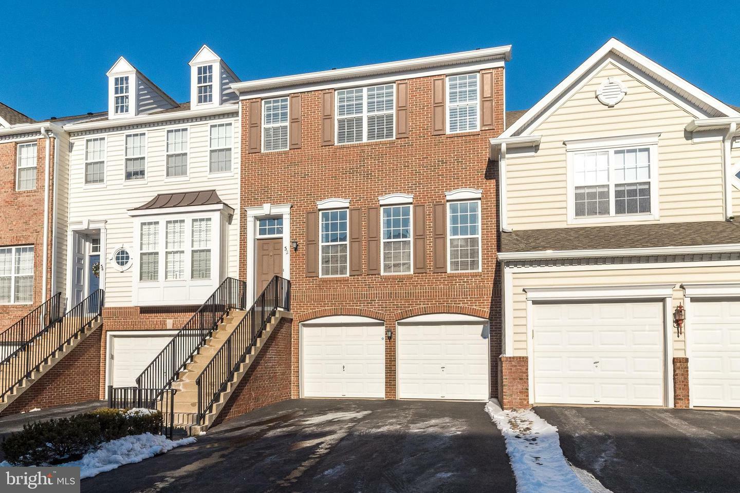 Property Photo:  32 Cornerstone Court  PA 18901 