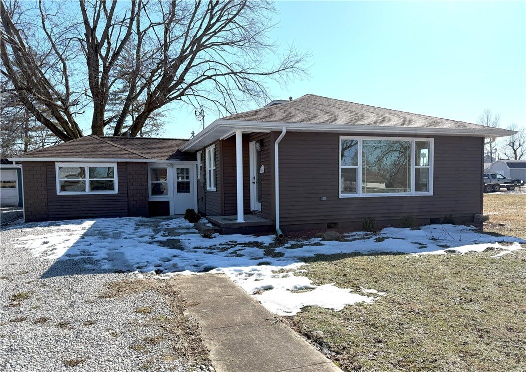 Property Photo:  306 N Mulberry Street  IL 62838 