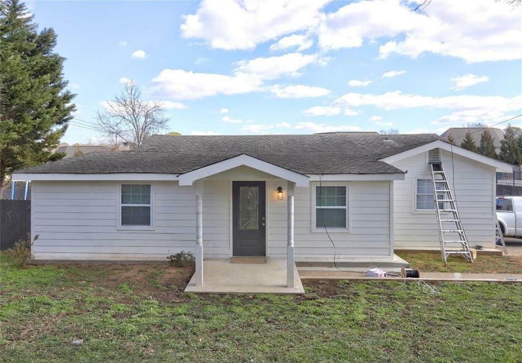 840 Forrest Street  Roswell GA 30075 photo