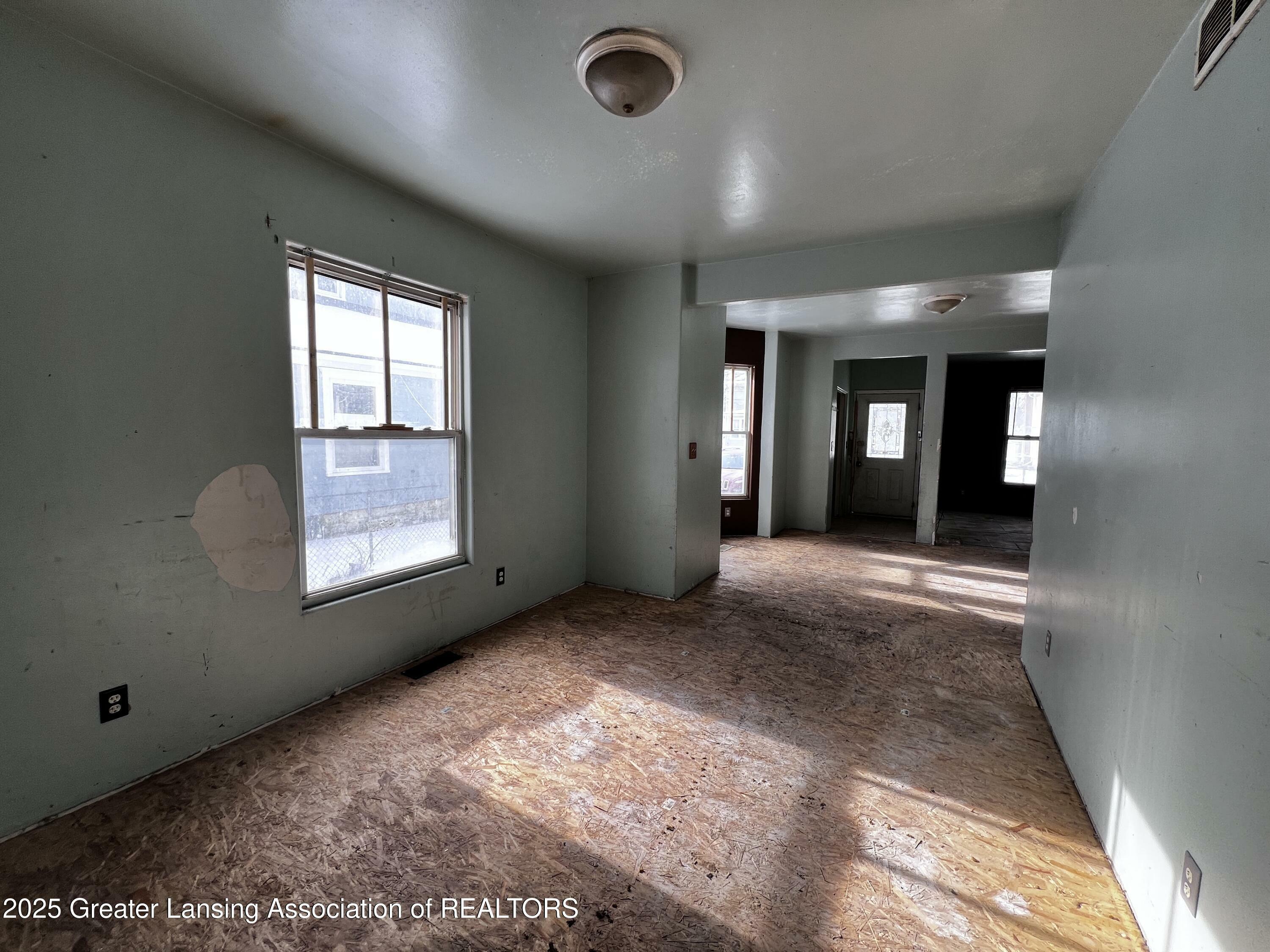 Property Photo: 215 N Pleasant Street MI 49202