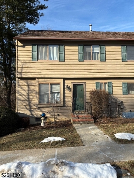 Property Photo:  12 Chestnut Ct  NJ 08829 