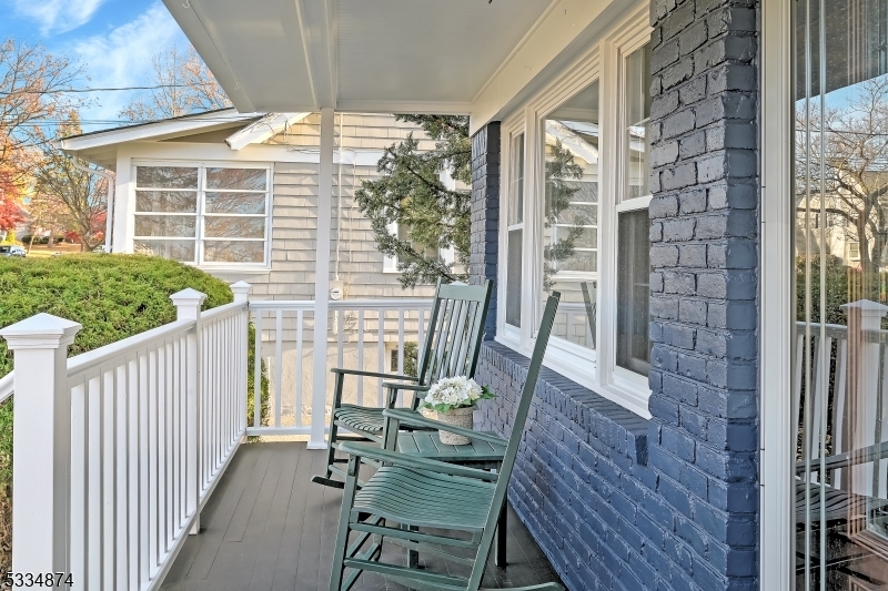 Property Photo:  922 Ripley Ave  NJ 07090 