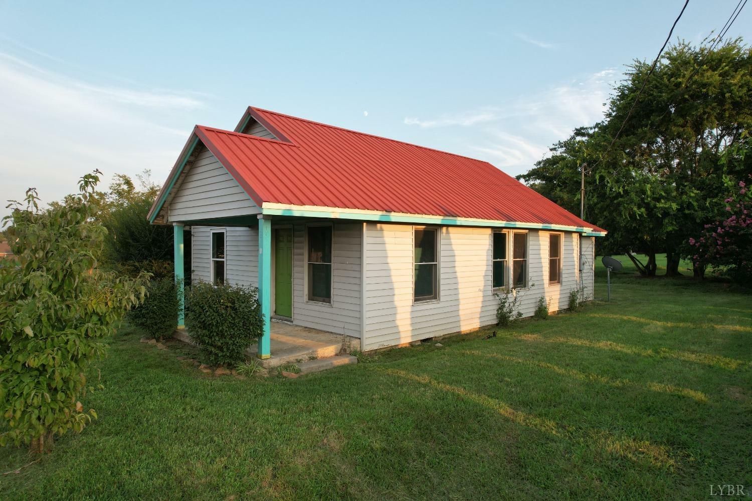 Property Photo:  1600 Milnwood  VA 23901 