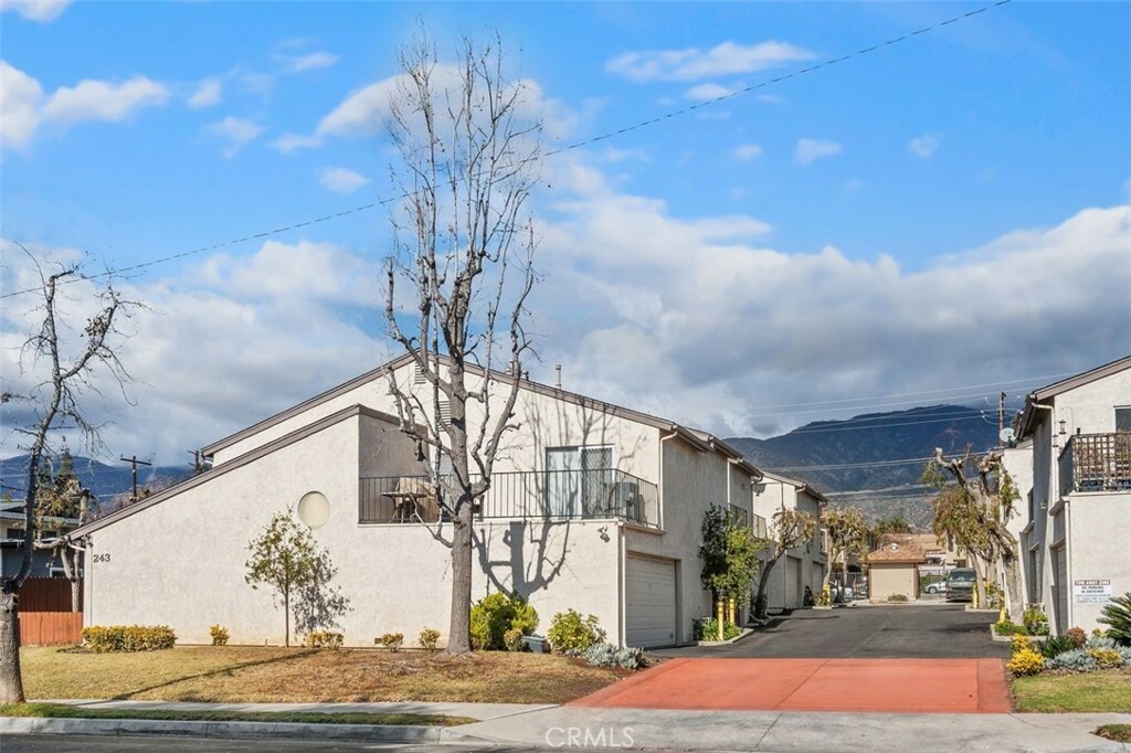 Property Photo:  243 E Maple Avenue  CA 91016 