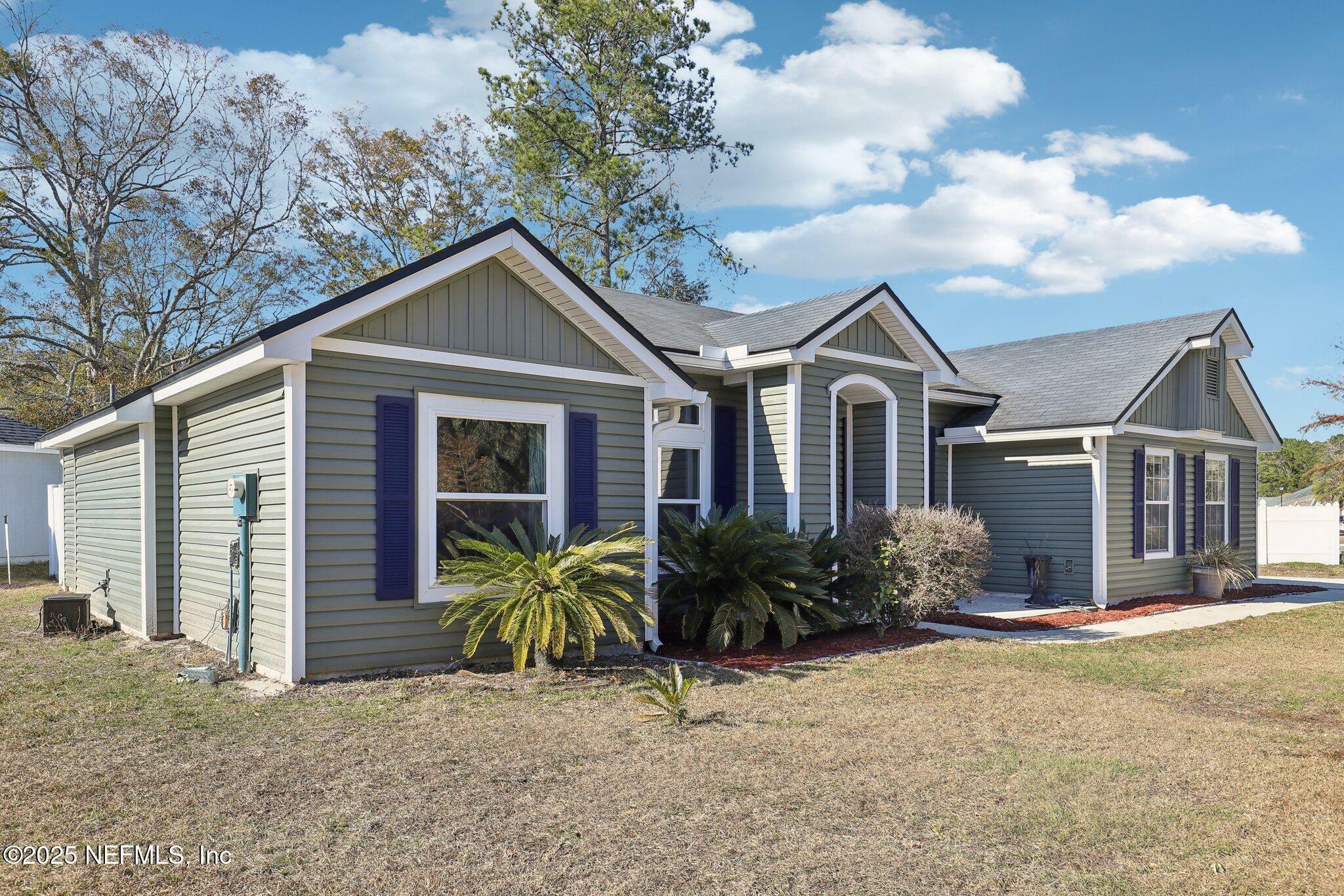 Property Photo:  7812 Enderby Avenue E  FL 32244 