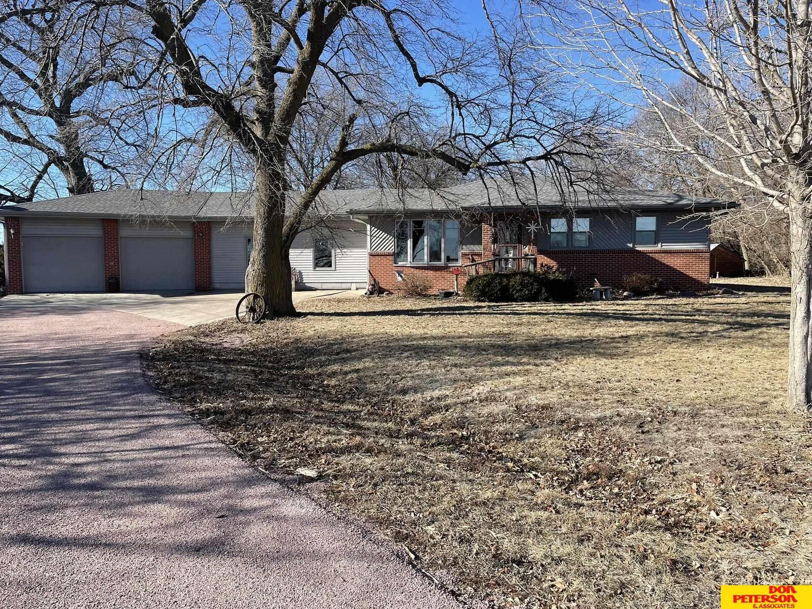 Property Photo: 16505 County Road 3 NE 68031