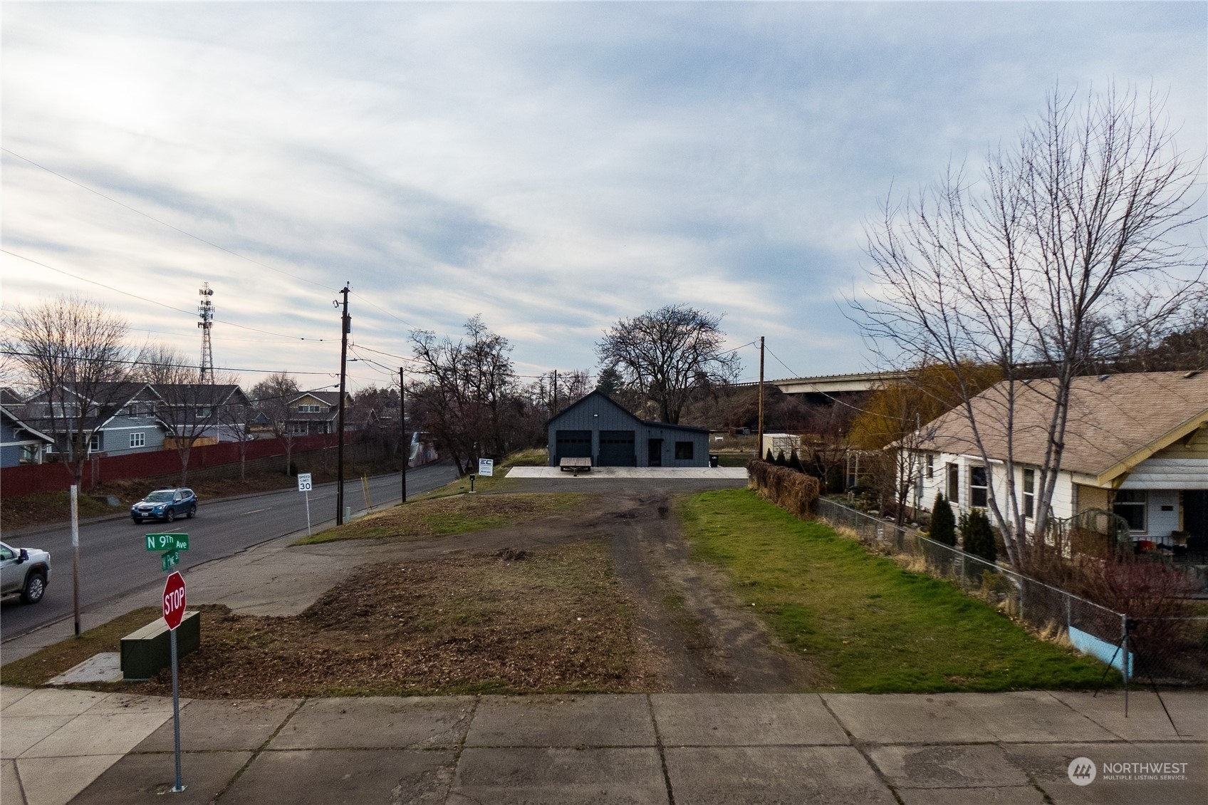 Property Photo:  704 W Pine Street  WA 99362 