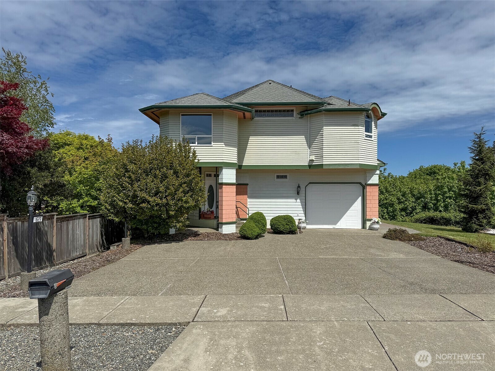 Property Photo: 1623 W Fifth Street WA 98363