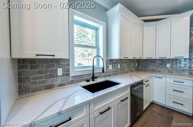 Property Photo:  1929 Brookwood Avenue  MI 48073 