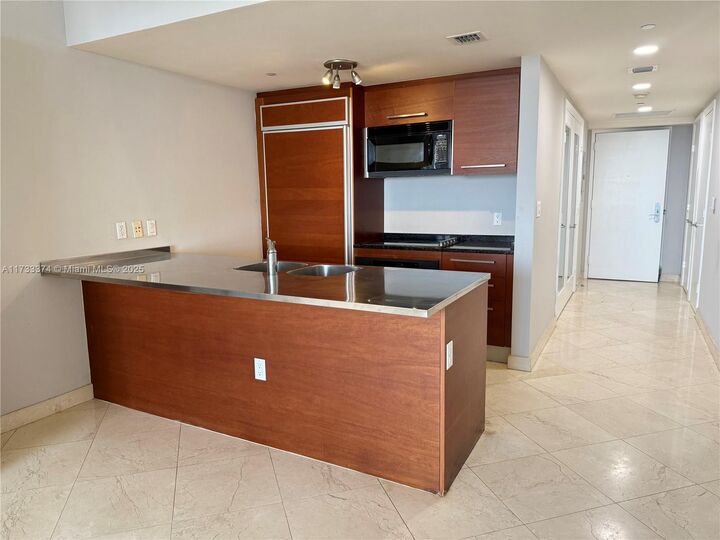 Property Photo: 1850 S Ocean Dr 4009 FL 33009