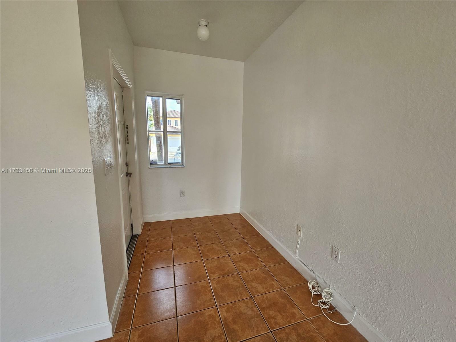 Property Photo:  1046 NE 41st Ave  FL 33033 