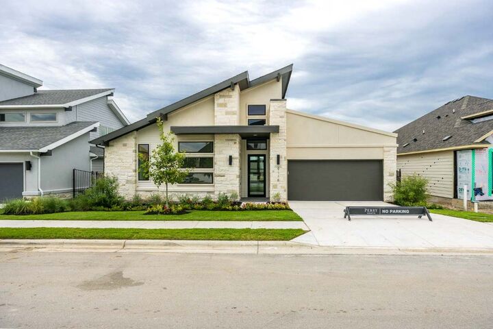 Property Photo:  9116 The Ravine Way  TX 78744 