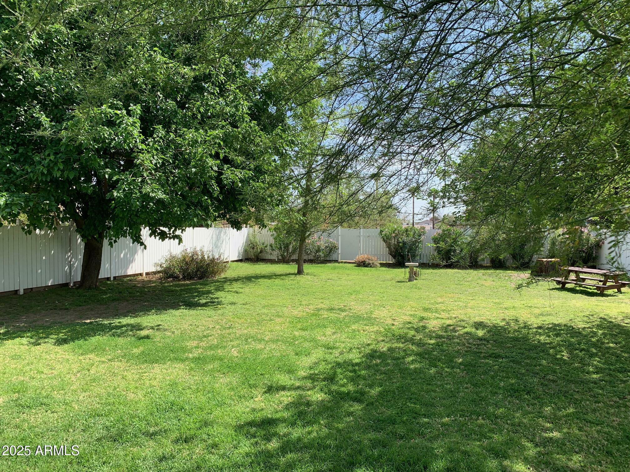 Property Photo: 2207 W Hayward Avenue AZ 85021