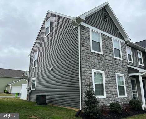 Property Photo:  711 Farmwood Lane  PA 17042 