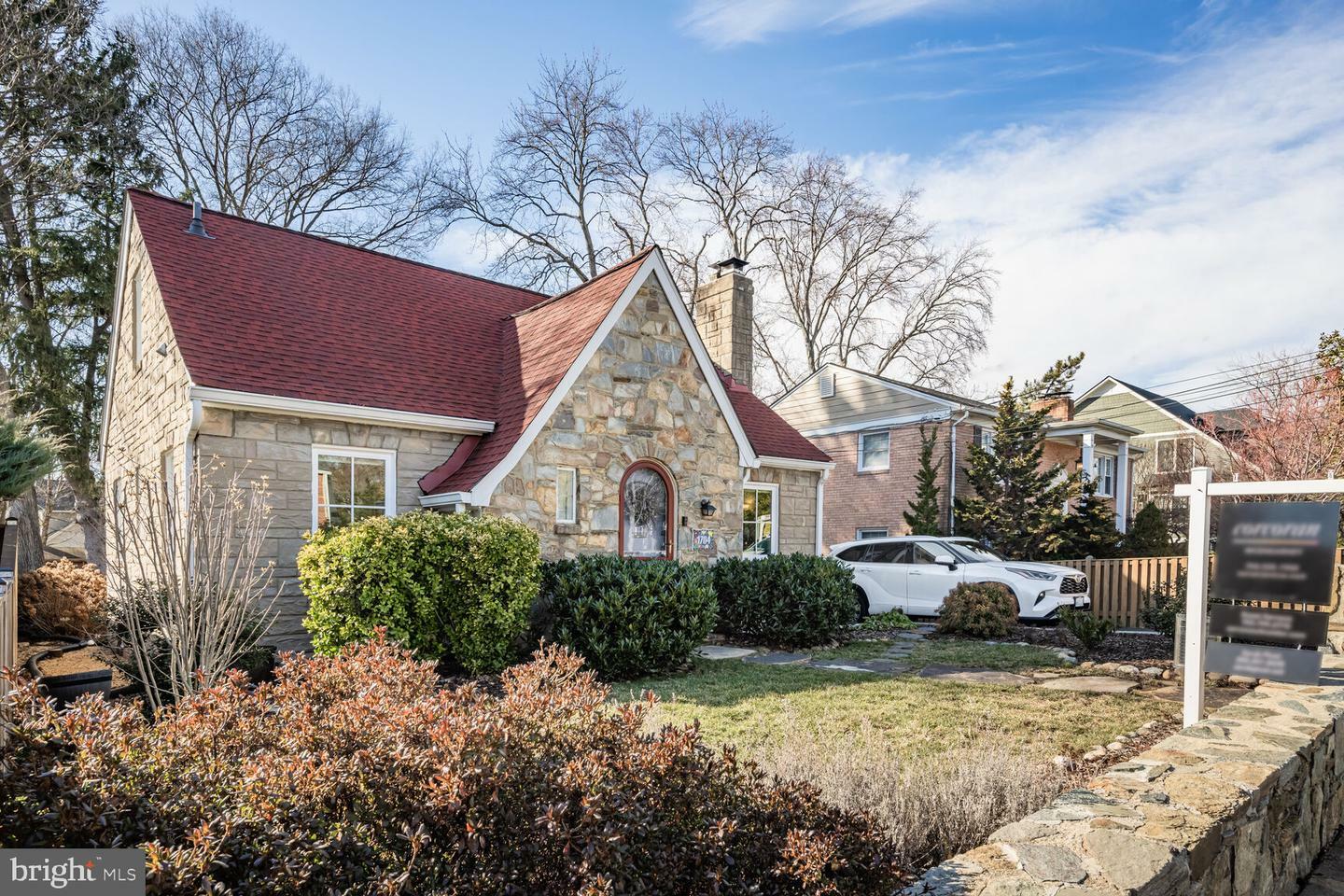 1704 S Monroe Street  Arlington VA 22204 photo