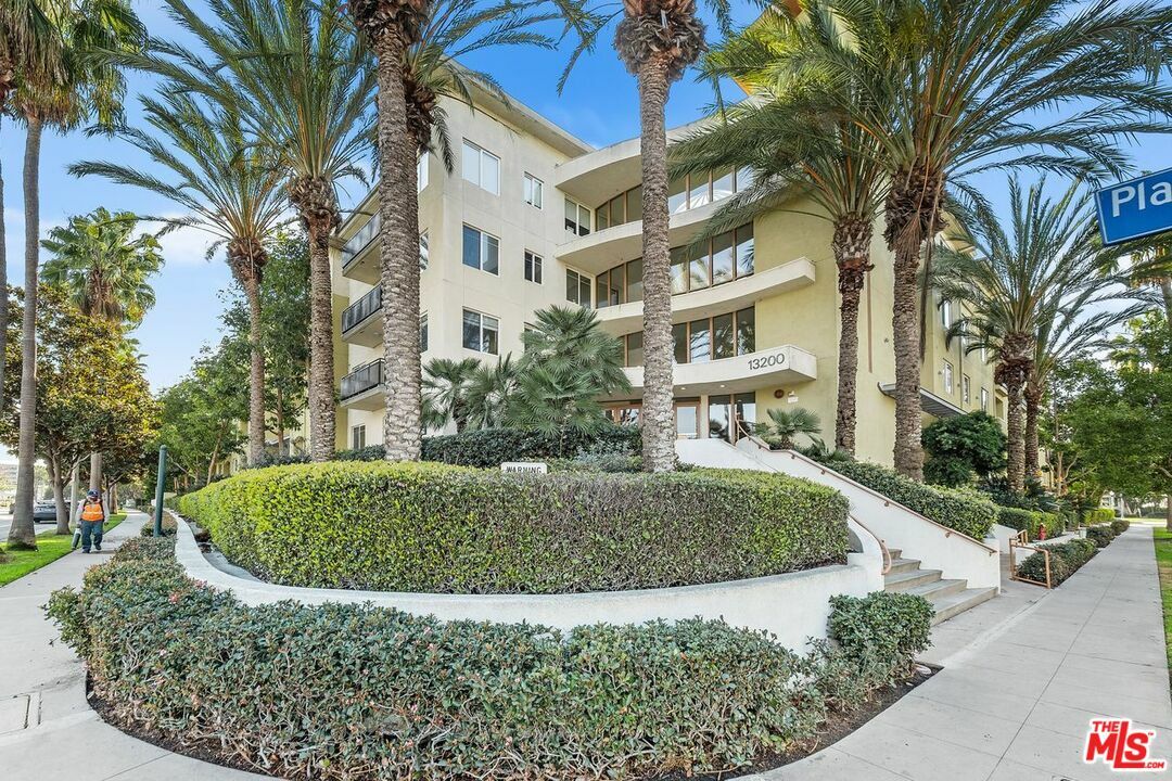 Property Photo:  13200   Pacific Promenade Prome 237  CA 90094 