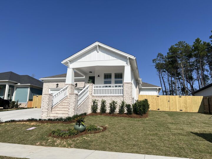 Property Photo: 156 Caraway Drive FL 32578