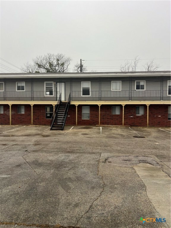 Property Photo: 944 S 15th Street TX 76522