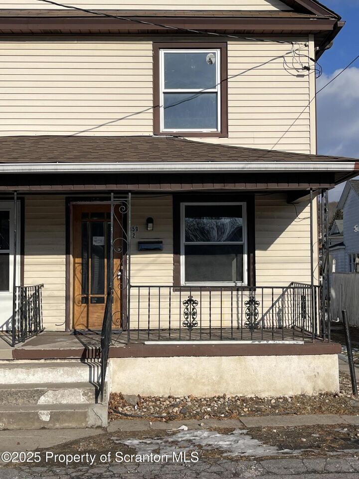 459 Travis Alley Apt 2  Peckville PA 18452 photo