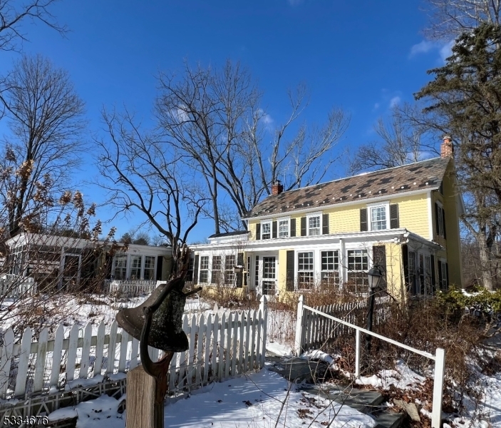 Property Photo:  25 McCatharn Rd  NJ 08833 