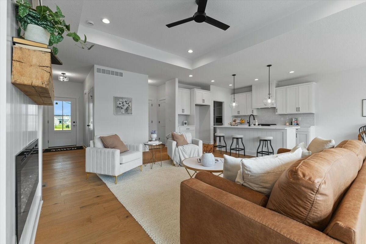 Property Photo: 3227 NW 27th Circle IA 50023