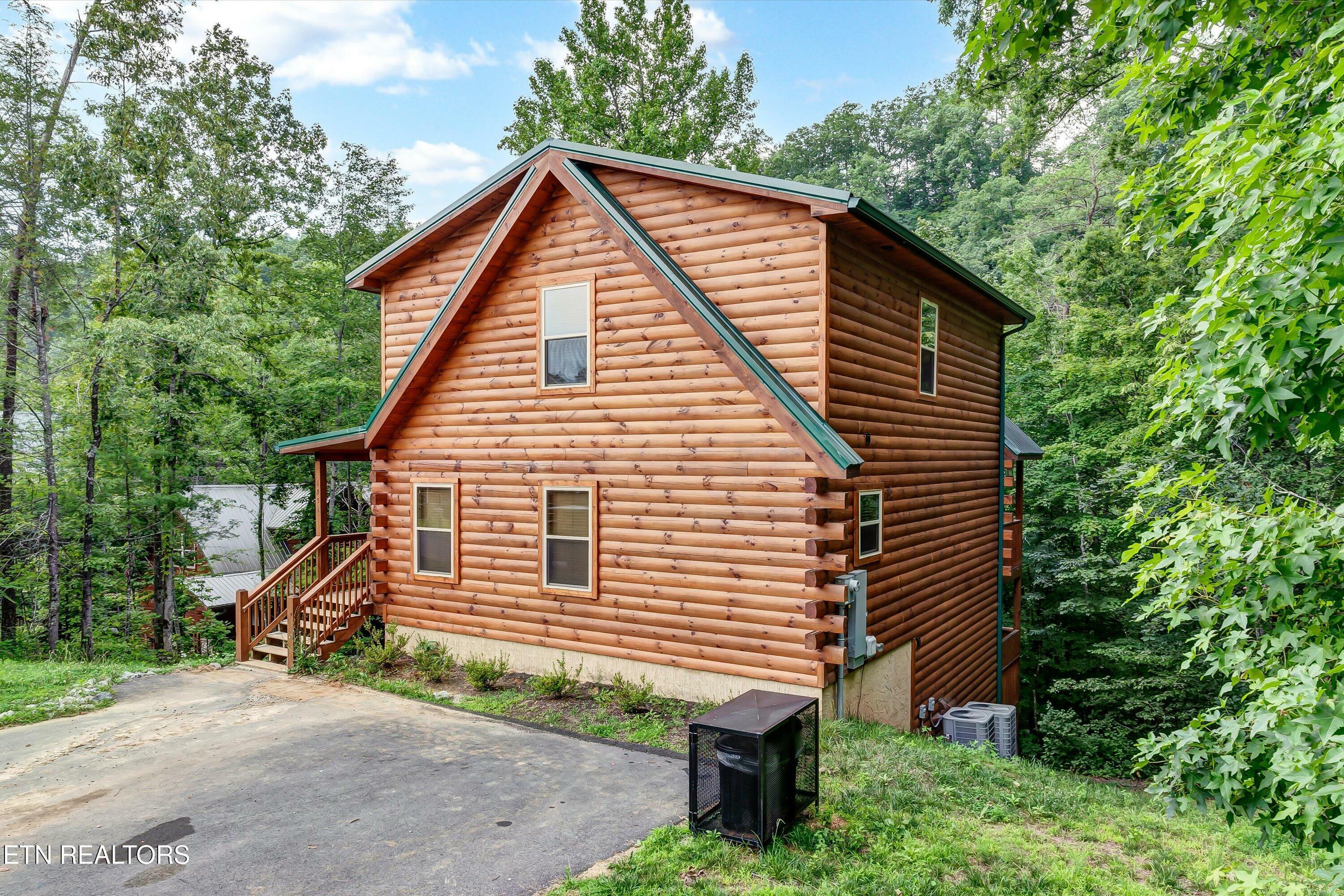 Property Photo: 1951 Smoky Cove Rd TN 37862