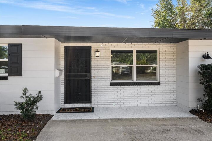 Property Photo:  3118 Clemwood Street  FL 32803 