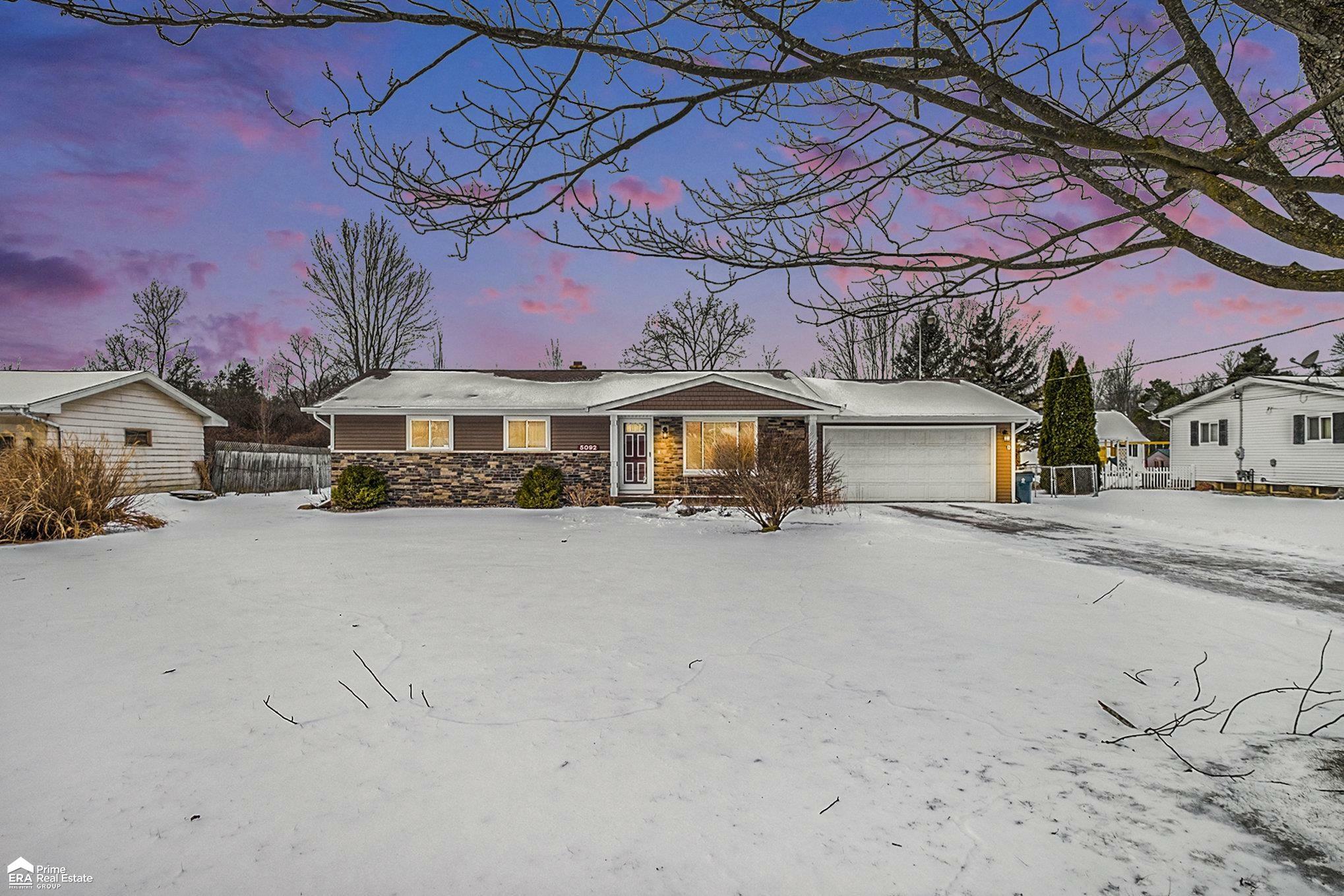 Property Photo:  5092 Mobile Drive  MI 48507-3801 