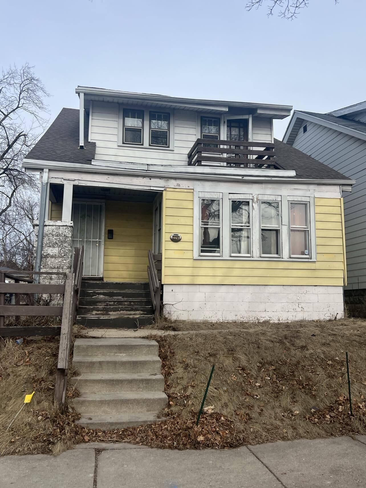 Property Photo: 2214 W Auer Ave WI 53206