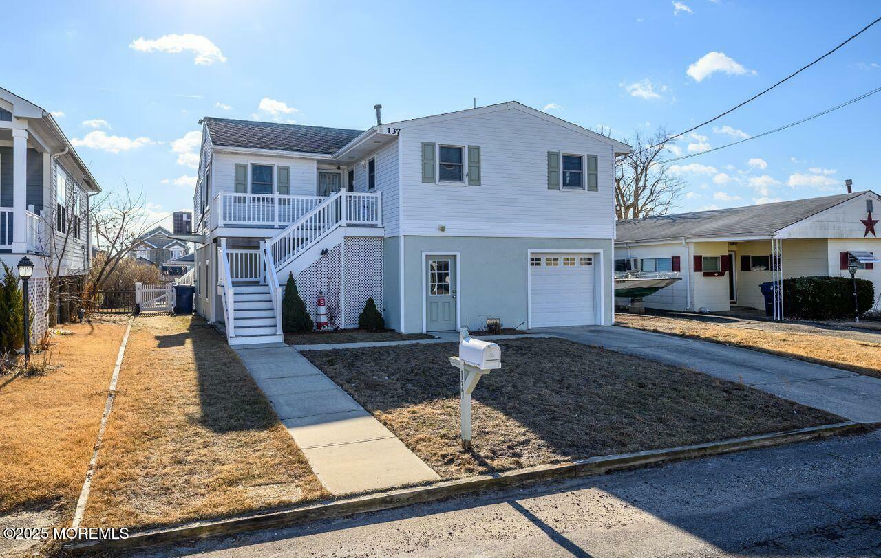 Property Photo:  137 S Forecastle Drive  NJ 08087 