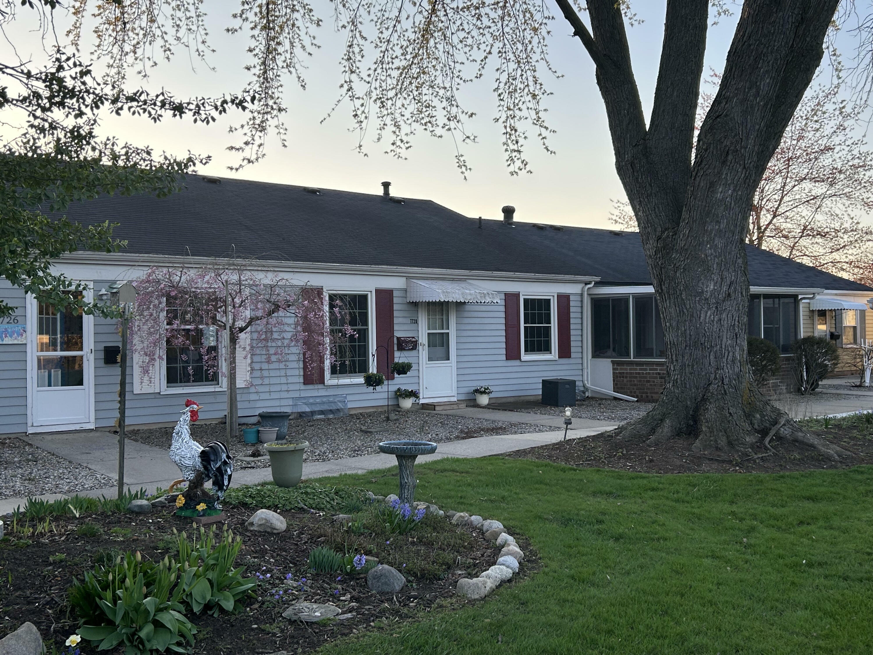 7728 Coachman Lane  Jenison MI 49428 photo
