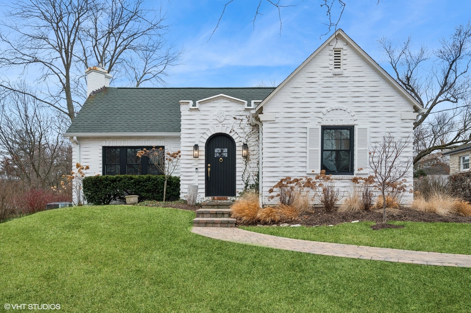 Property Photo:  624 Elder Lane  IL 60093 