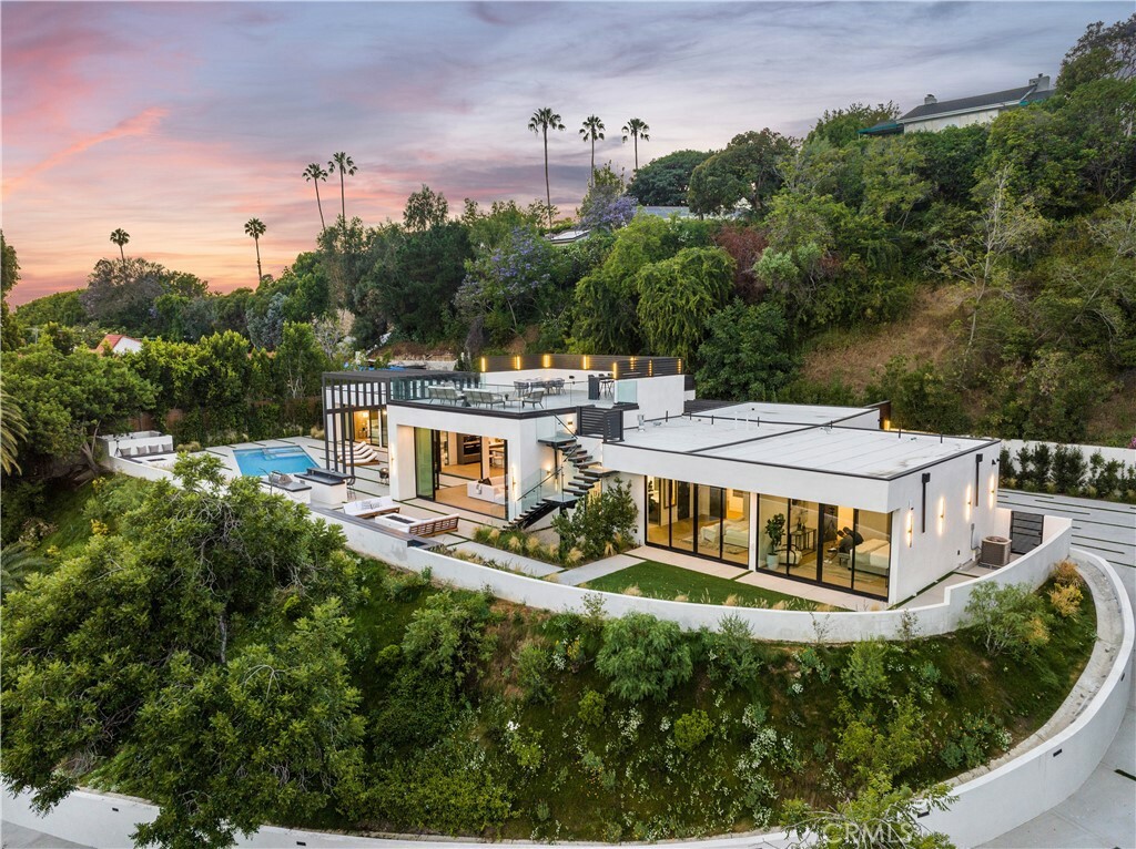 Property Photo: 11001 W Sunset Boulevard CA 90049