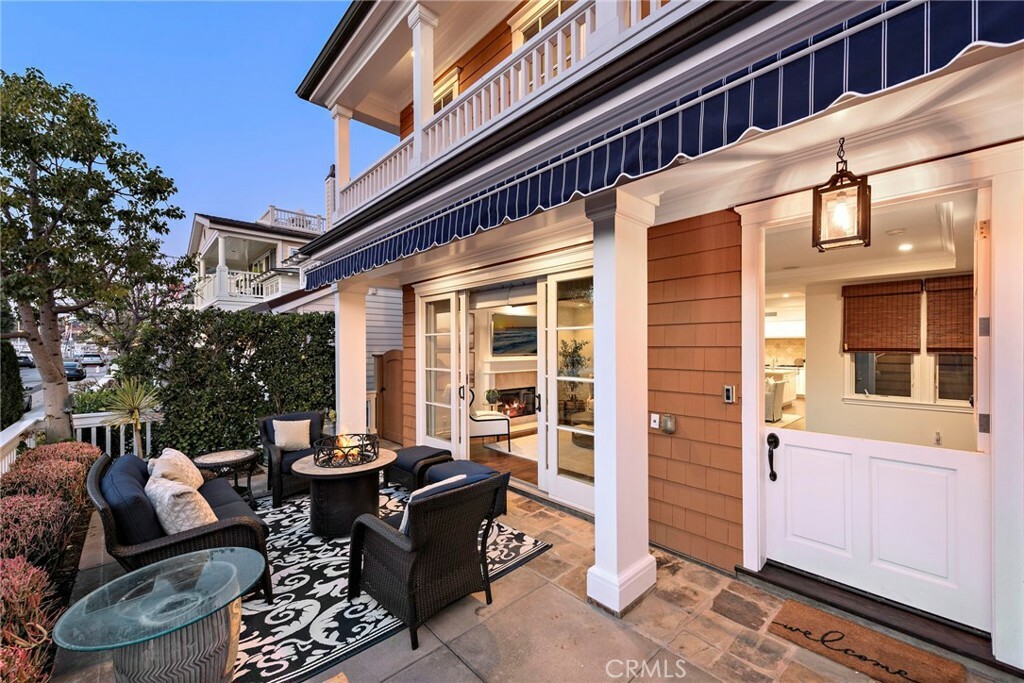 Property Photo: 308 Collins Ave CA 92662