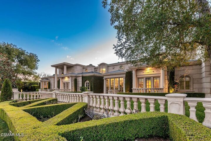 Property Photo:  996 Vista Ridge Lane  CA 91362 