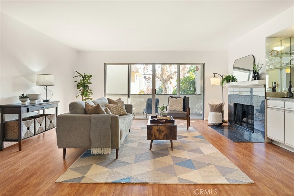 Property Photo: 5440 Lindley Avenue 209 CA 91316
