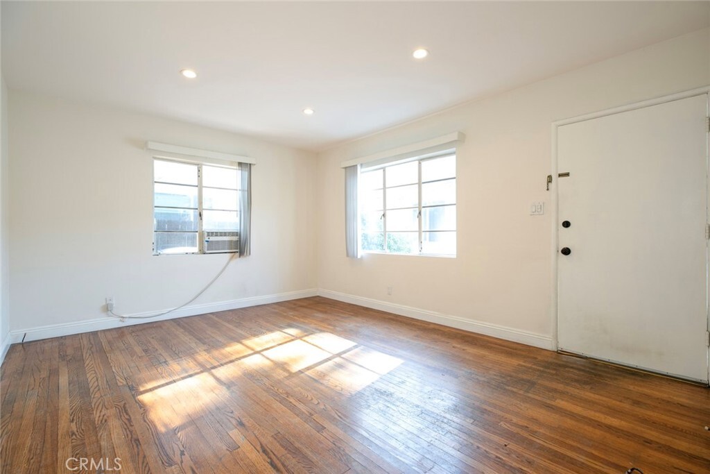 Property Photo: 347 W Dryden Street B CA 91202