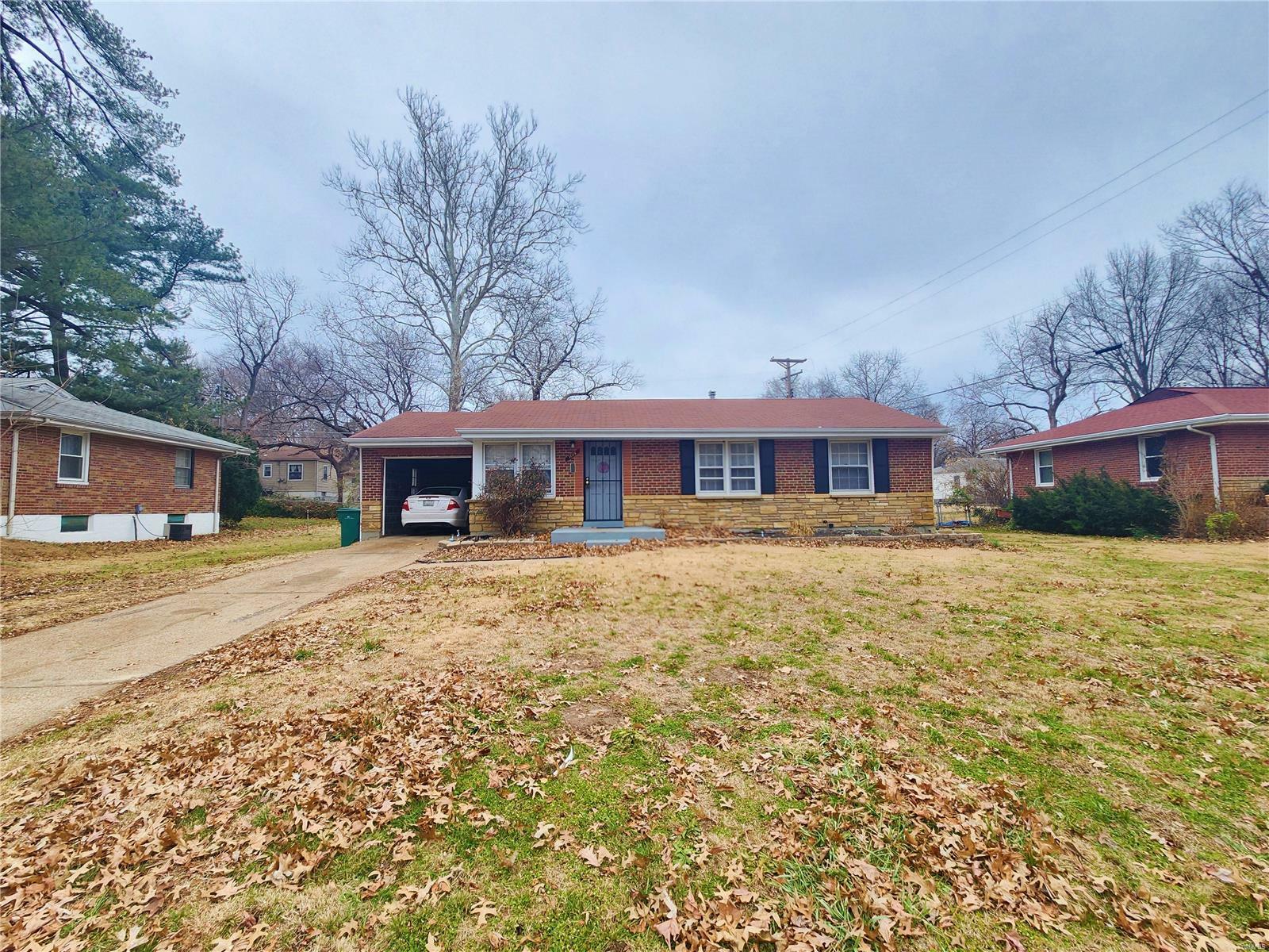 Property Photo:  1139 Bosworth Drive  MO 63137 