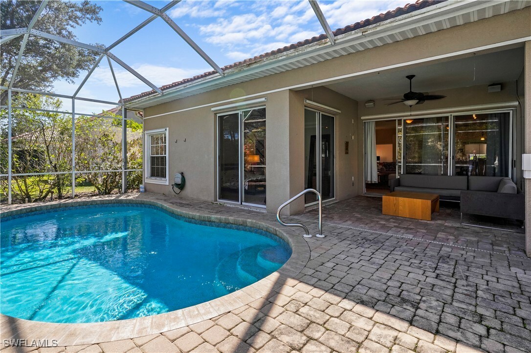 Property Photo:  127 Napa Ridge Way  FL 34119 