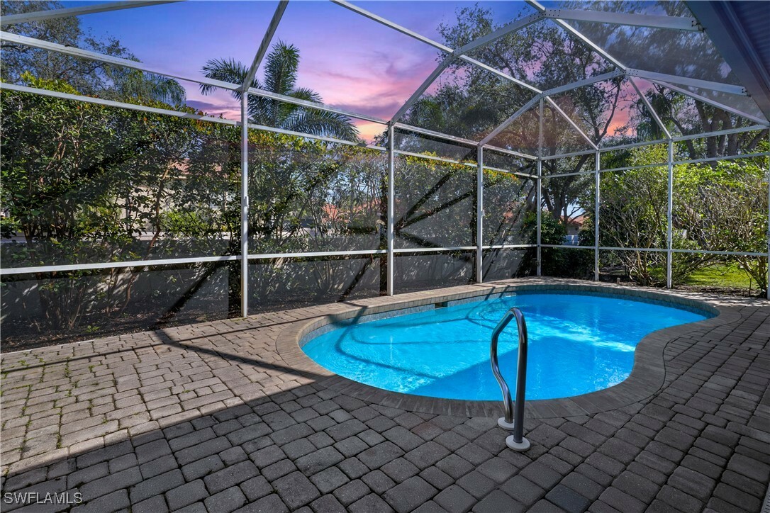 Property Photo: 127 Napa Ridge Way FL 34119
