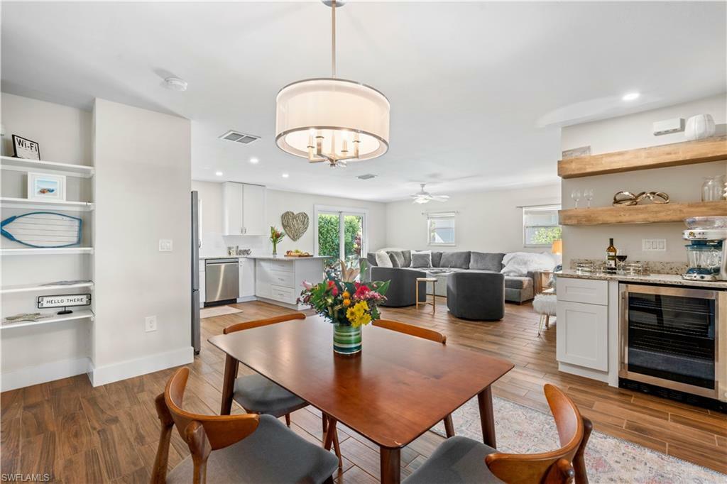 Property Photo: 3 Crooked Ln 23 FL 34112