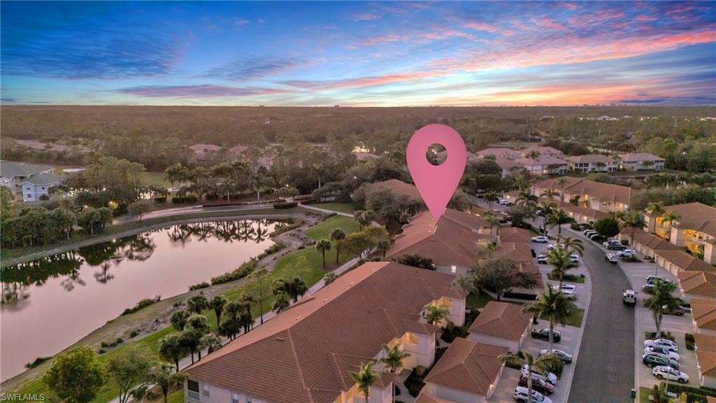 Property Photo: 3972 Bishopwood Ct E 2-105 FL 34114