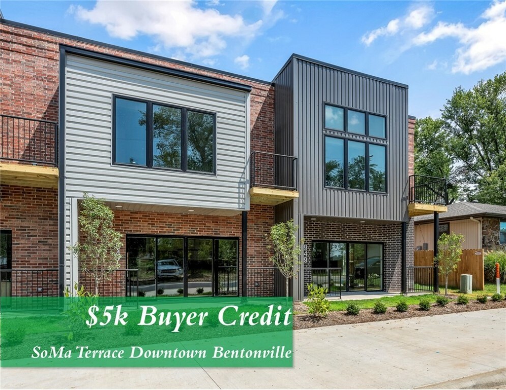 Property Photo: 947 SE 10th Street AR 72712